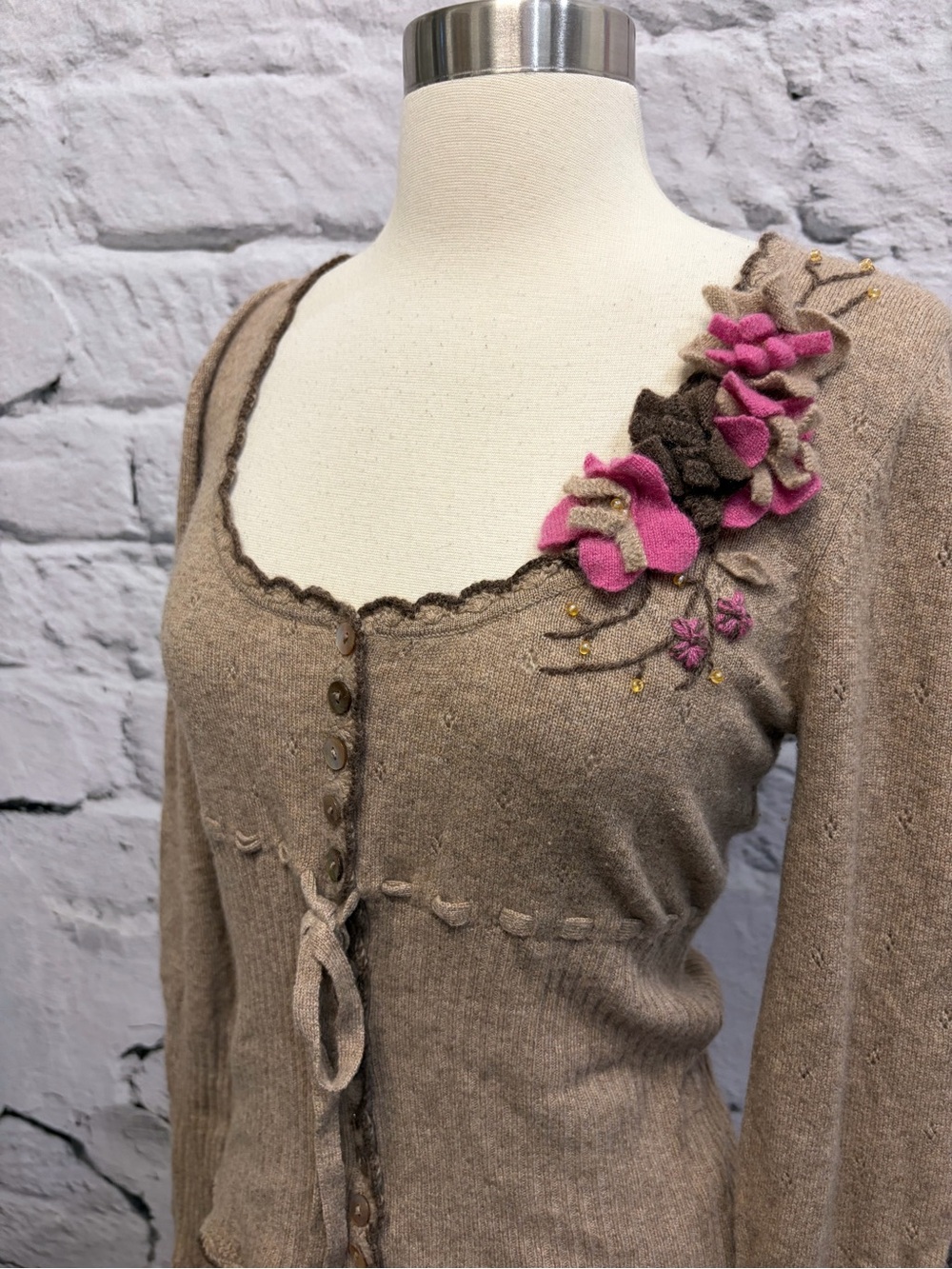 Vintage Y2K 100% Cashmere Cardigan sweater Babydoll Floral Whimsical Abalone